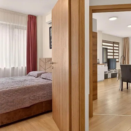 Apartment Golden Breeze By Linas Warna