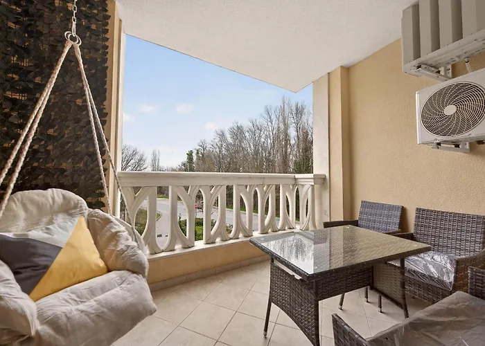 Golden Breeze Apartman