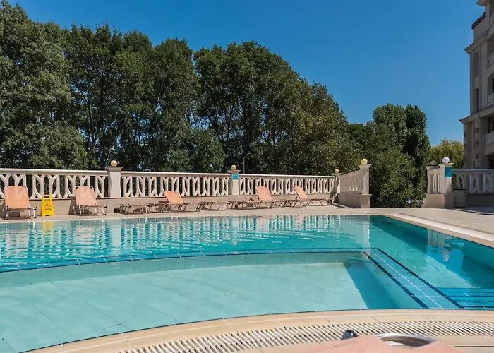 Golden Breeze Apartman